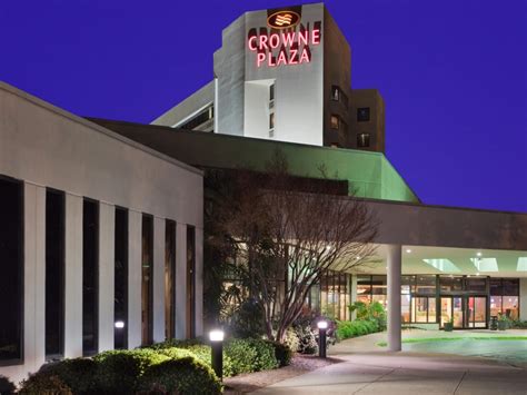crowne plaza commerce|crowne plaza hotel virginia beach.
